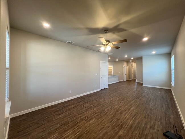 Building Photo - Stylish and Modern 3-Bedroom Duplex for Re...