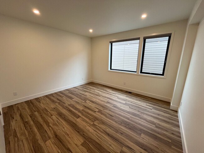 Building Photo - Gorgeous Tetherow 4 Bedroom + Office