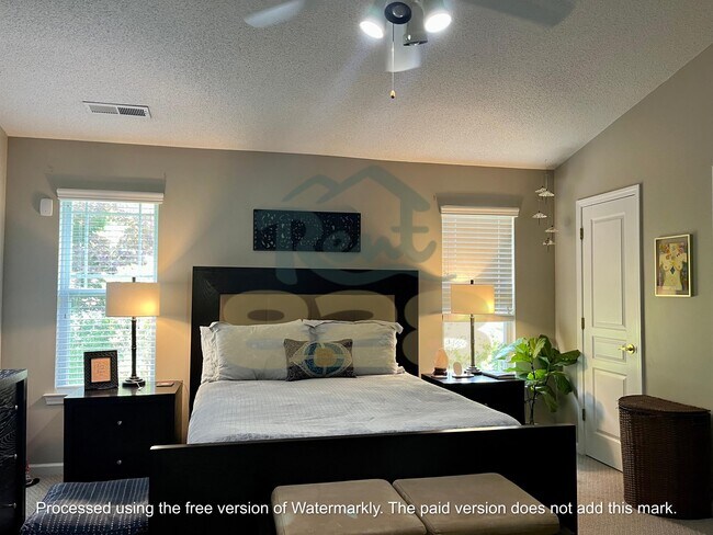Building Photo - 37 Sunview Cir