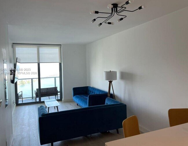 Building Photo - 501 NE 31st St