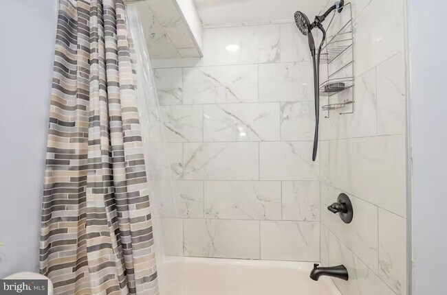 Building Photo - 1125 Washington Blvd