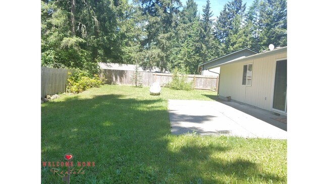 Building Photo - Wonderful rambler in amazing wooded commun...