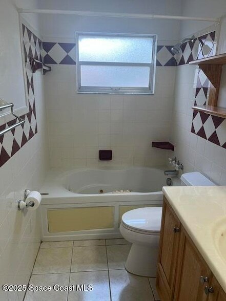 Building Photo - 978 Nagle Dr