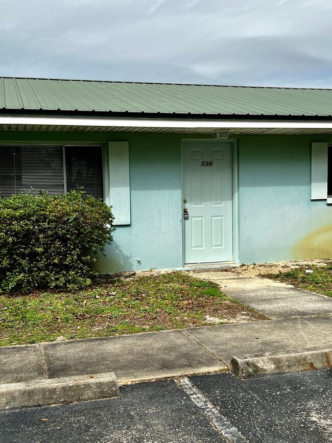 Building Photo - 596 Florosa Ct