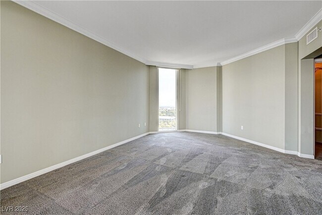 Building Photo - 2857 Paradise Rd