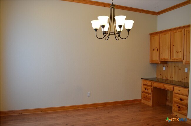 Building Photo - 1804 Iron Jacket Trail