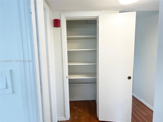 Building Photo - 7865 SW 57th Ave