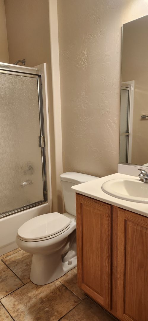 Building Photo - Freshly painted & all new carpeting - 3BR ...