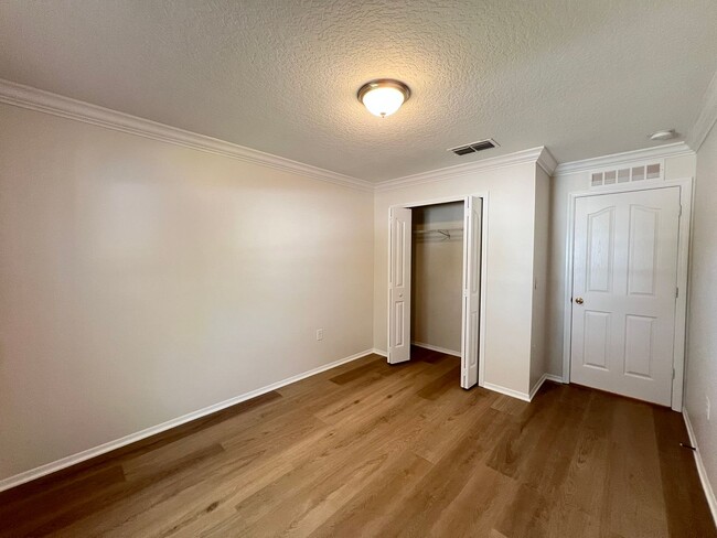 Building Photo - The perfect House for rent in Clermont!