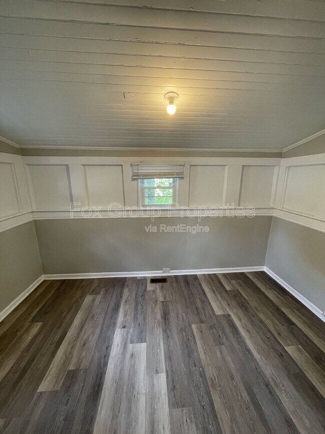 Building Photo - 19 Powder St NW