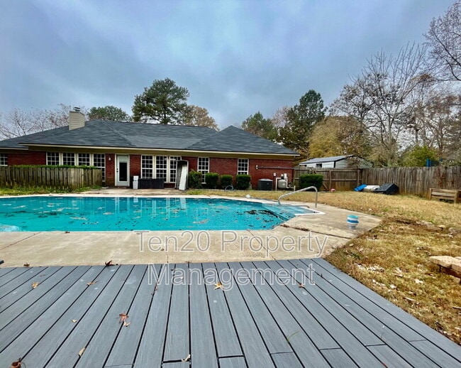 Building Photo - 177 Richardson Rd