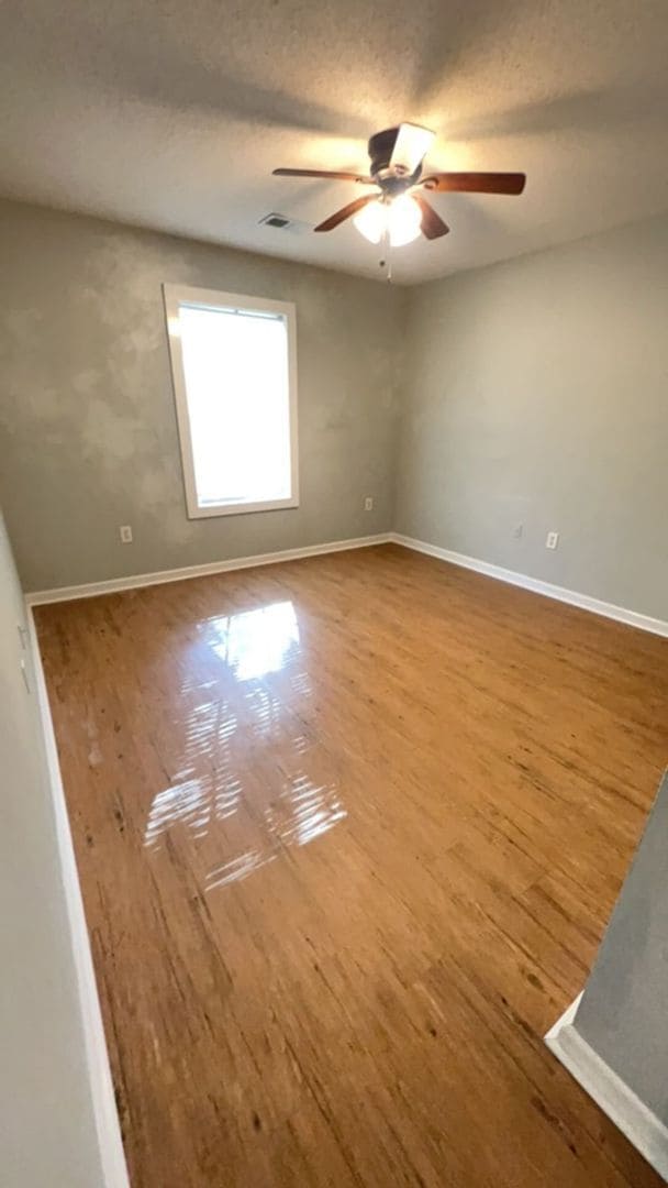 Building Photo - 2-Bedroom, 2-Bathroom Condo