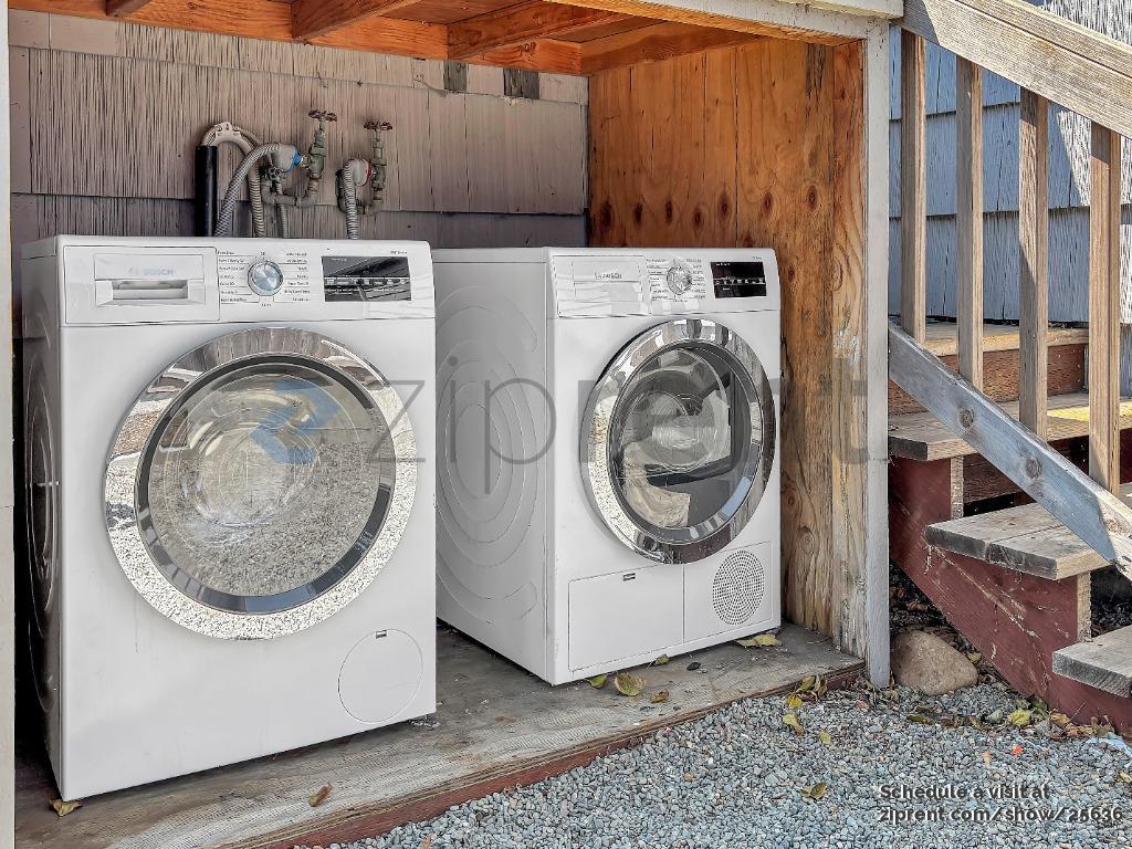 Building Photo - Unit