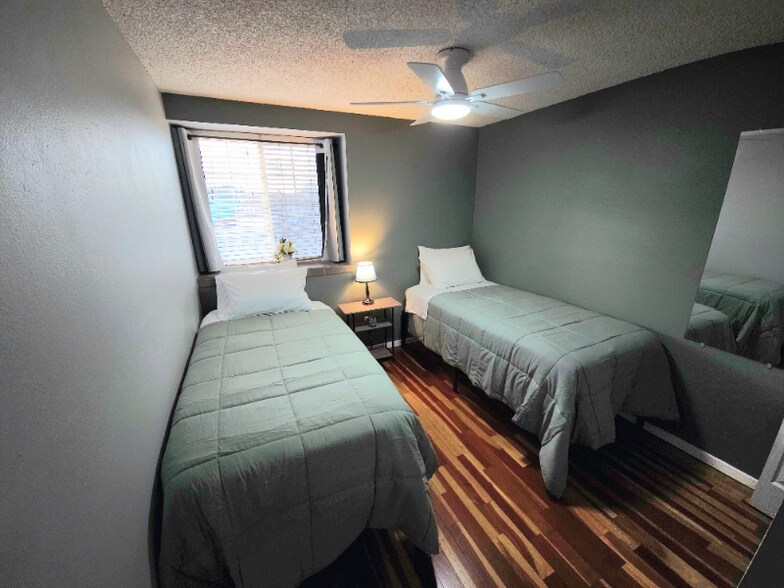 Building Photo - 20511 E 45th Ave