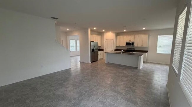 Building Photo - 2152 Sweet Honey Ln