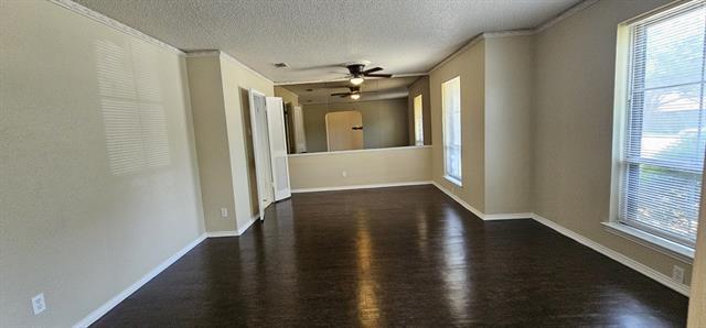 Building Photo - 626 Little Creek Dr