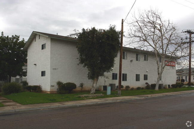 Building Photo - 1490 Naranca Ave
