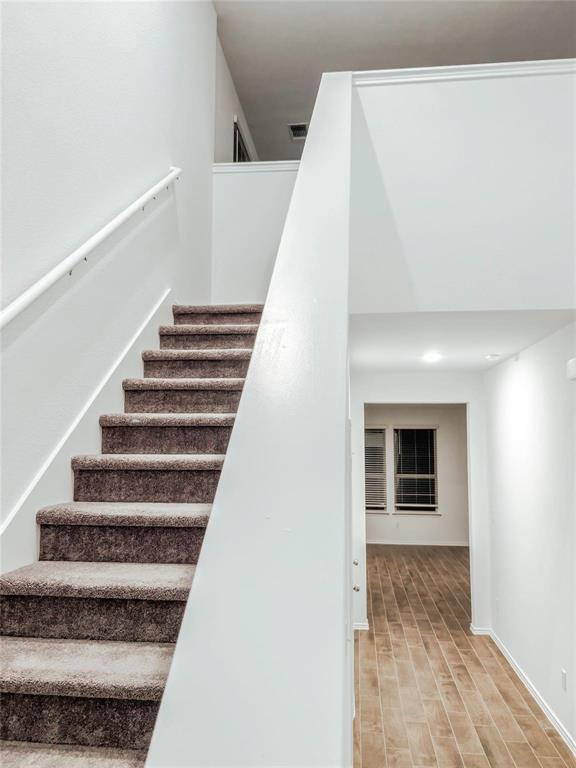 Building Photo - 141 Banyon Dr