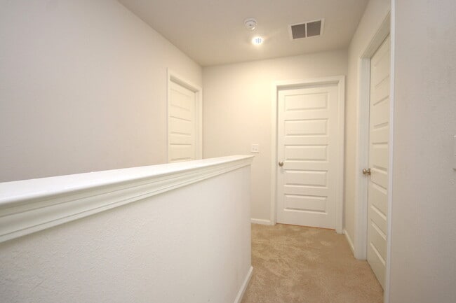 Building Photo - Spacious 5-Bedroom Home Near NAS with Move...