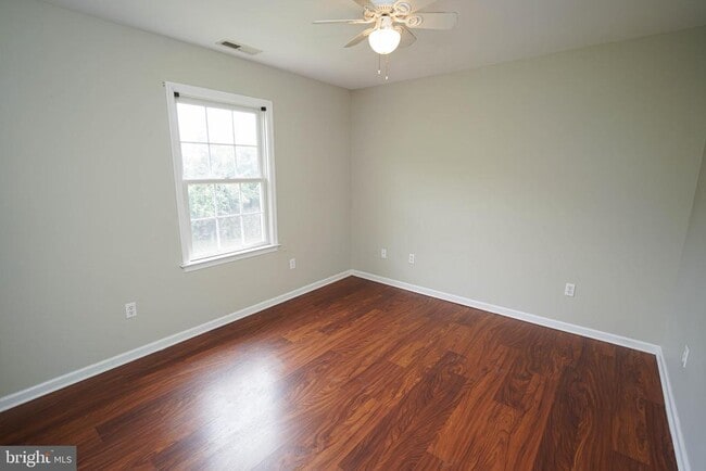 Building Photo - 1331 Aspen Dr