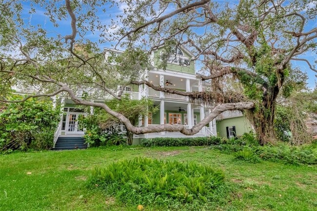 Building Photo - 6220 Bayshore Blvd