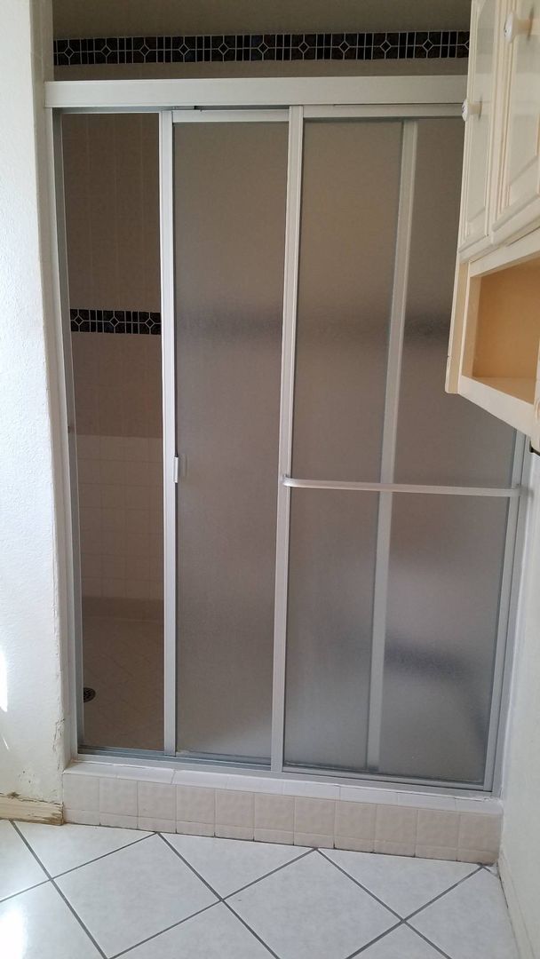 Building Photo - Home For Rent - Great Location on the Westside w/ Refrigerated Air!