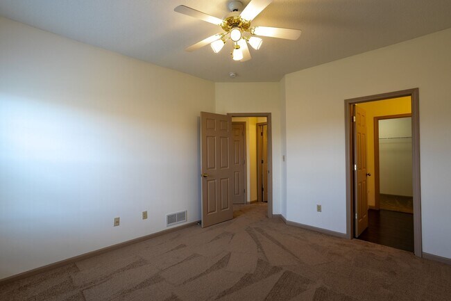 Building Photo - 3256-3258 Wind River Cir.