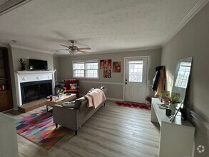 Building Photo - JAMESTOWN NORTH #25