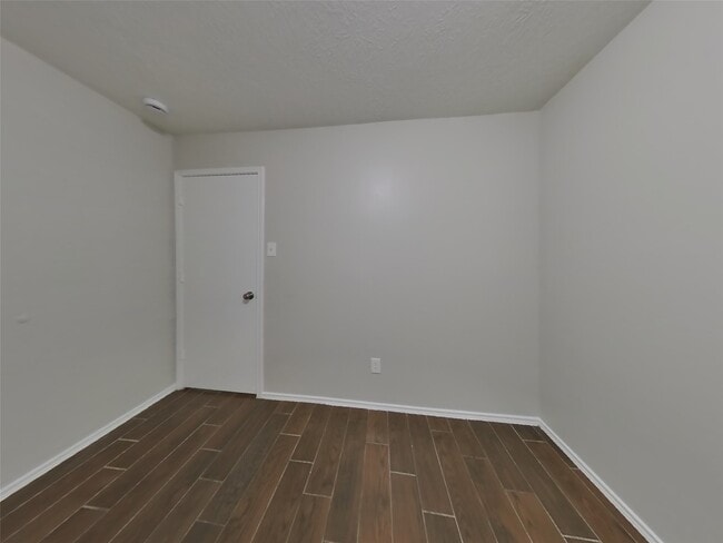 Building Photo - 7214 Winter Song Dr