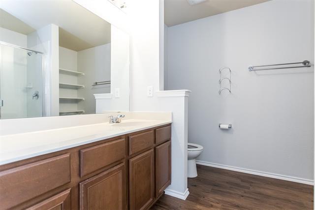 Building Photo - 2103 Meadow Park Dr