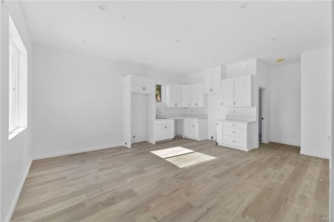 Building Photo - Brand new detached 4 bedroom 2 bath ADU