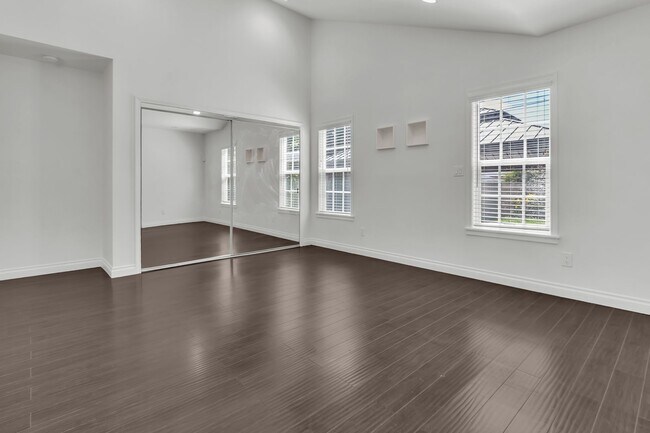 Building Photo - 4818 138th St