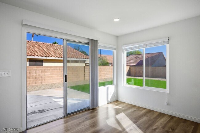 Building Photo - 86 Quiet Desert Ln