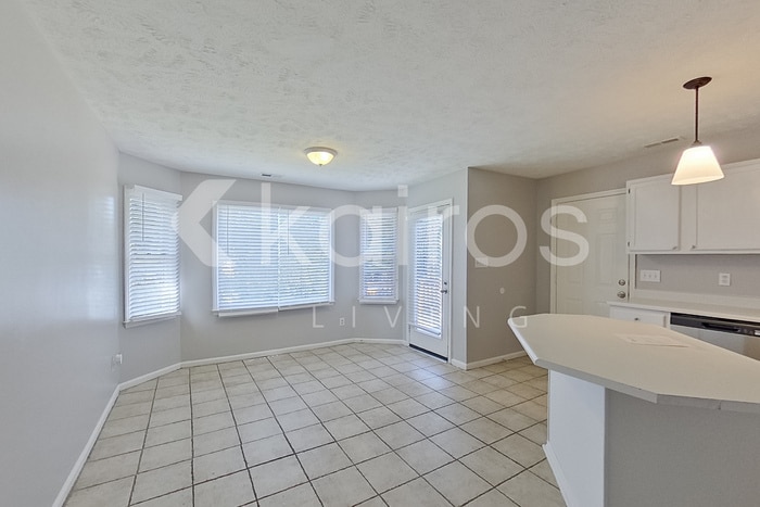 Building Photo - 5312 Blanchette St