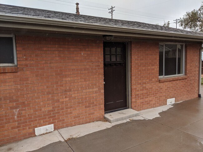 Building Photo - Osceola Duplex