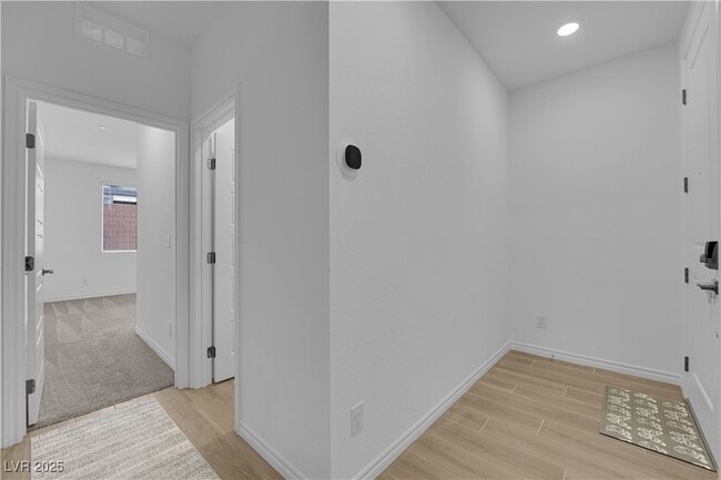 Building Photo - 195 Vander Rdg St