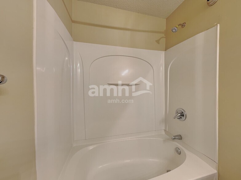 Building Photo - 3646 Sunset Hollow Dr