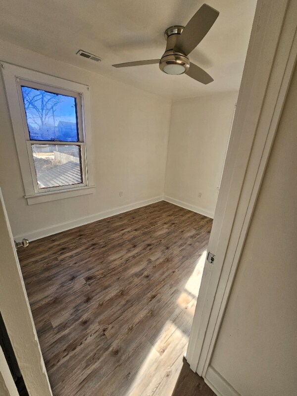 Building Photo - 1609 Spratley St