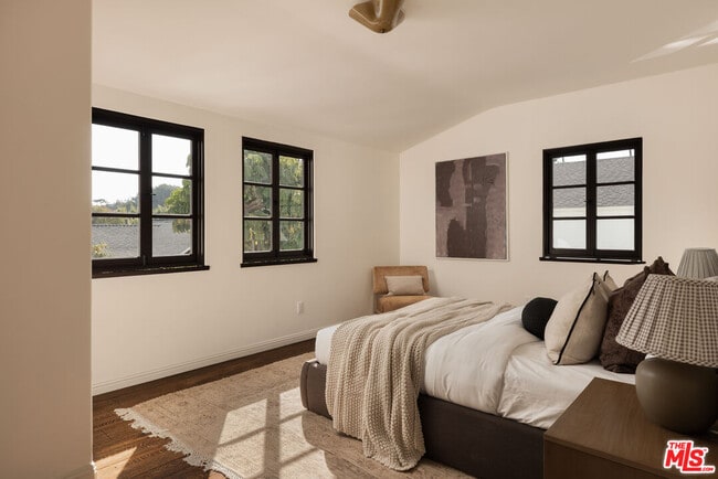 Building Photo - 1641 N Ogden Dr