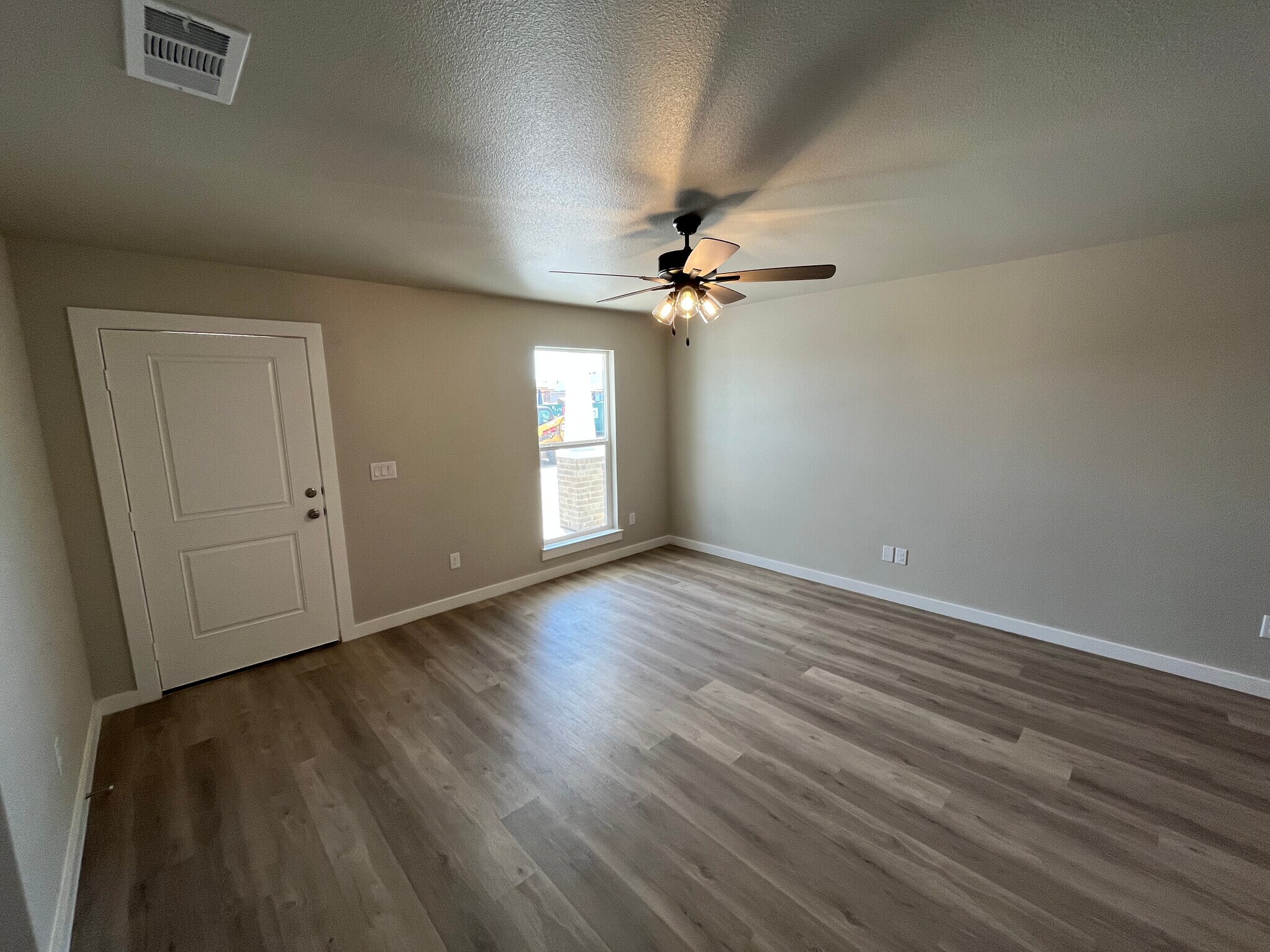 Building Photo - 1207 Bajada St.