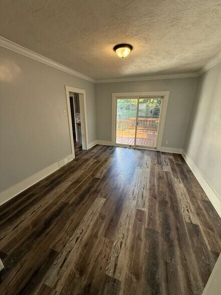 Building Photo - 1606 Woodmont Ave