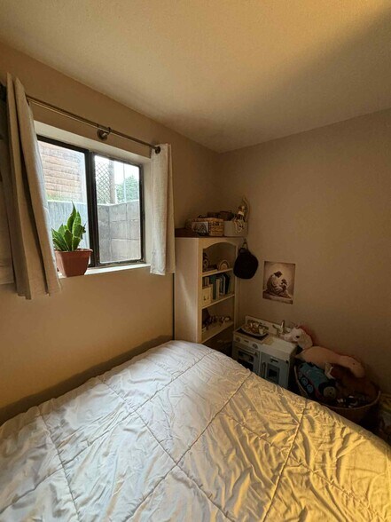 2nd bed window - 332 E Main St