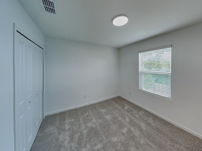 Building Photo - 590 Holly Lks Dr