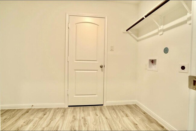 Building Photo - 351 Red Clover