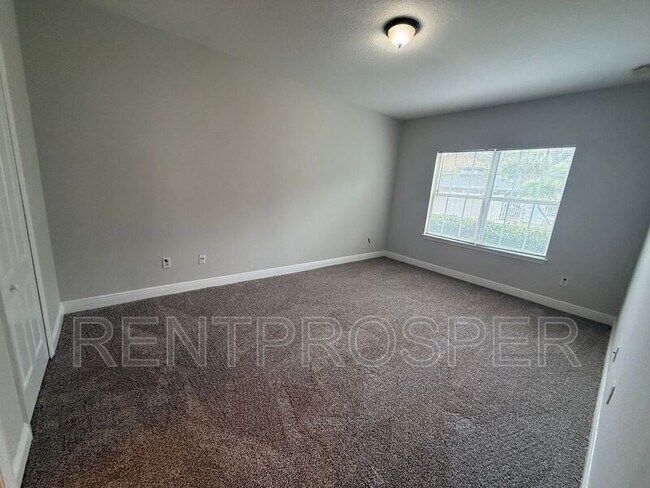 Building Photo - 3725 S Lake Orlando Pkwy