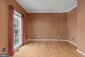 Building Photo - 2460 Five Fathom Cir