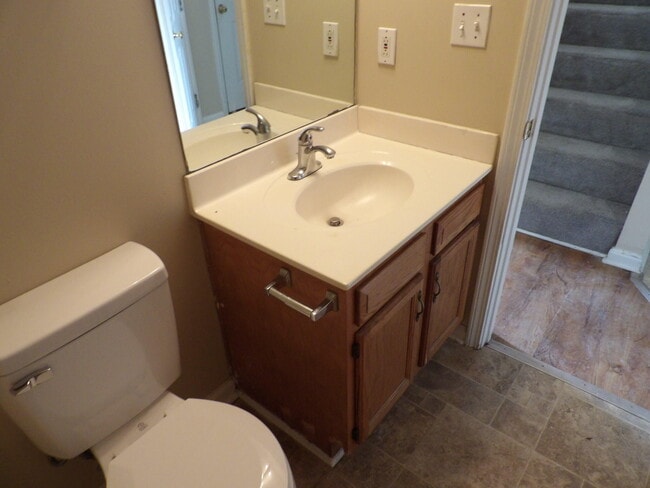 Building Photo - 344 Bypass Plaza Dr