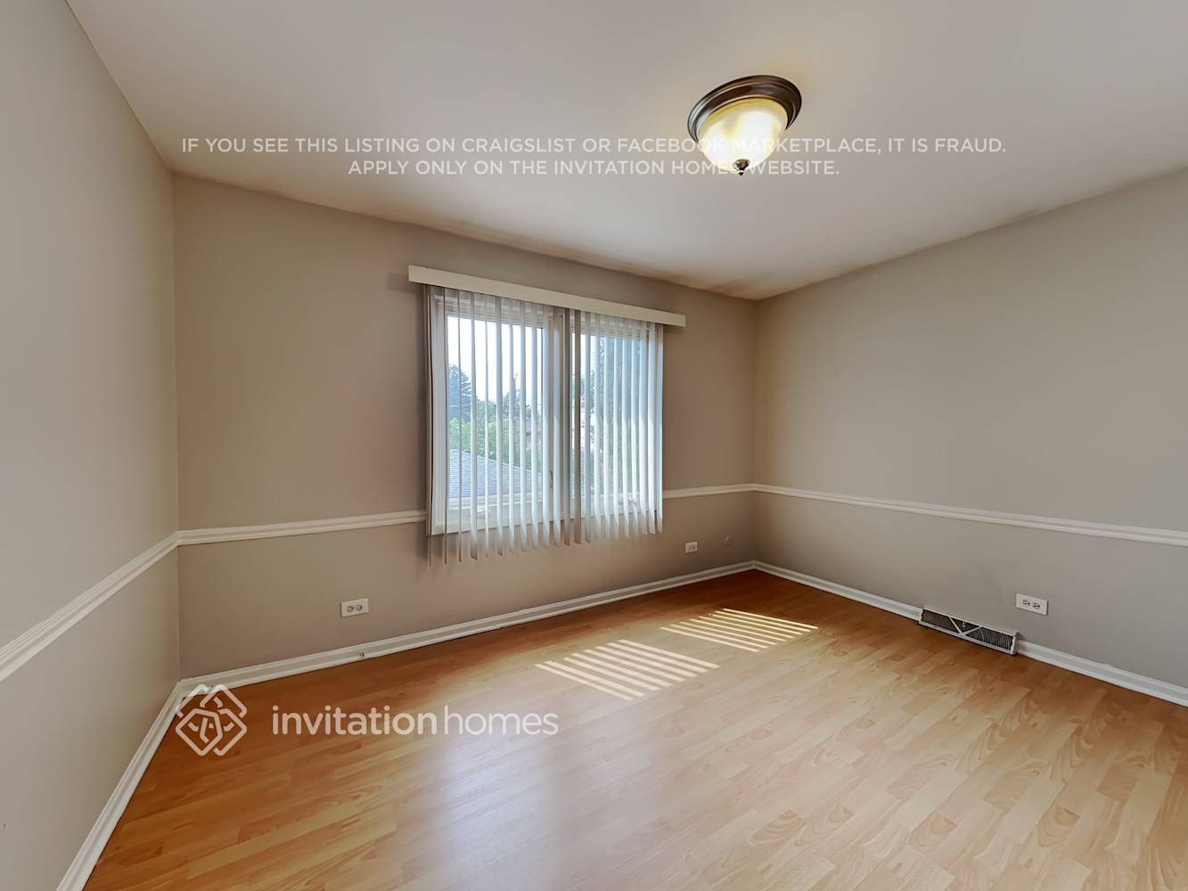 Building Photo - 10528 S 83rd Ave