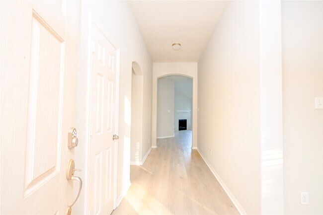 Building Photo - 3111 Myrtle Ranch Dr