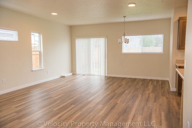 Building Photo - Charming Single Level Home in Culver!